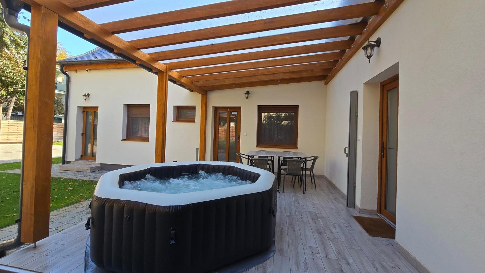 Karinthy Haz Guest House Siofok Exterior photo